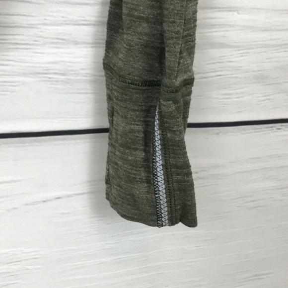 Lululemon Beat The Heat Long Sleeve Size 4 - Picture 6 of 6